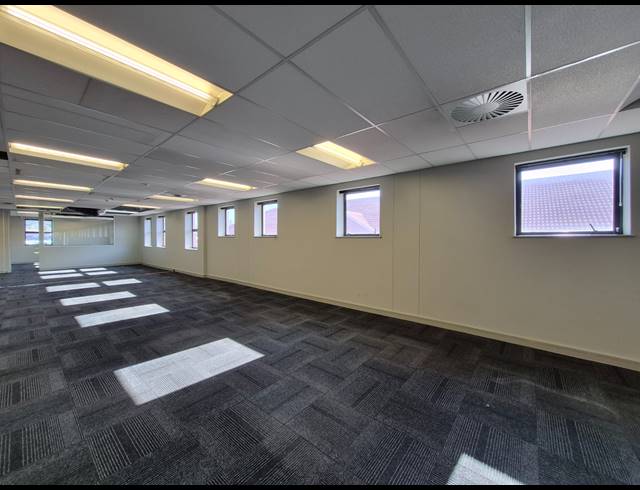 726M² OFFICE TO LET IN WAVERLEY